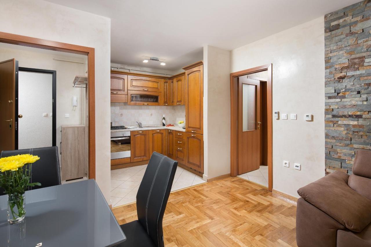 Luxury Apartments Casablanca/Vivaldi Pula Exterior photo